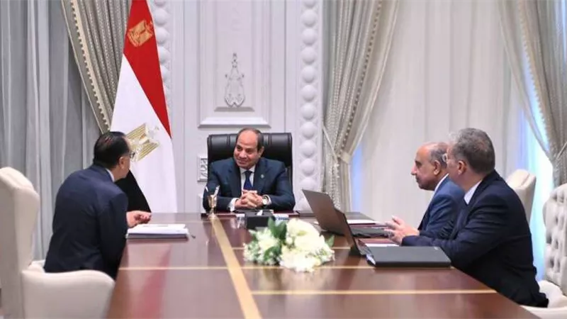 الرئيس السيسي يصدر توجيهات عاجلة للحكومة بشأن تخفيف الأحمال والاستثمار في الطاقة