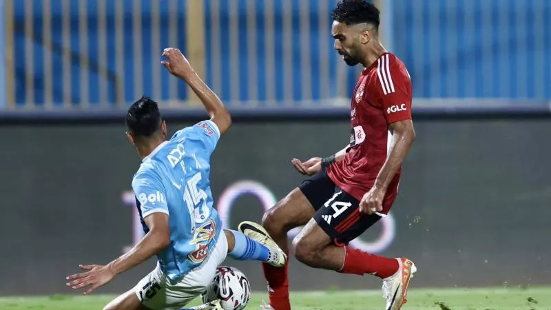 بسبب طرد الشيبي.. معلق مباراة الأهلي وبيراميدز يوجه رسالة للجماهير