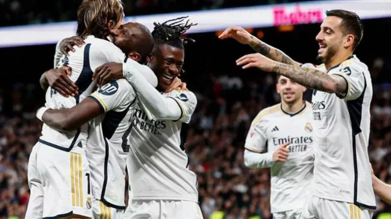 صخرة ريال مدريد يحسم موقفه من الانتقال لـ الدوري السعودي