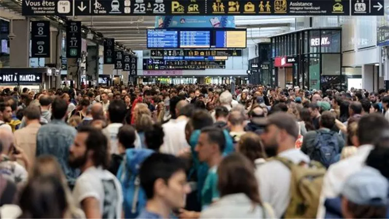 بعد الحرائق وتهديد القنبلة.. تطورات أزمة حفل افتتاح أولمبياد باريس 2024 