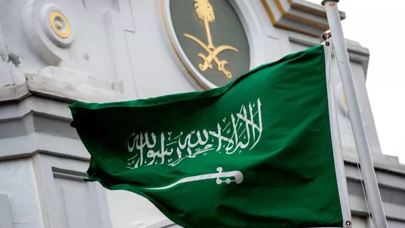 الخارجية السعودية: قلق بالغ من التصعيد العسكري في اليمن