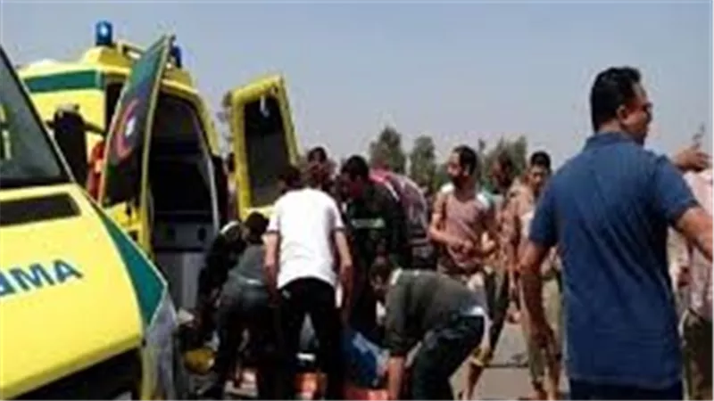 إصابة 3 اشخاص إثر حادث انقلاب دراجة نارية فى العياط