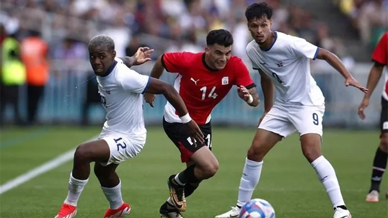 موعد مباراة المنتخب الأولمبي ضد فرنسا اليوم .. التشكيل و القنوات الناقلة 