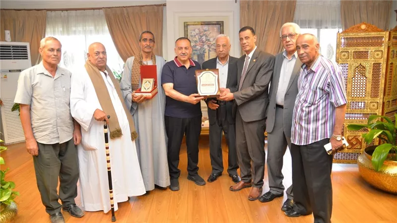 محافظ أسيوط يستقبل نقيب الزراعيين ونقيب الفلاحين لتقديم التهنئة