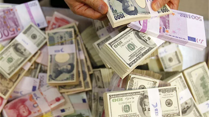 أسعار العملات اليوم بختام التعاملات.. الدولار بكام «إنفوجراف»