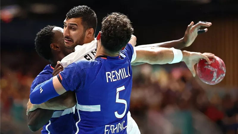 منتخب اليد يتعادل أمام فرنسا بنتيجة 26-26 في أولمبياد باريس