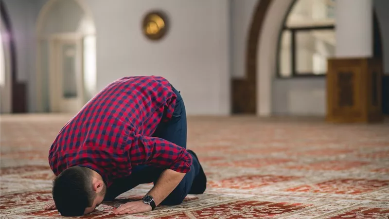تعرف على مواقيت الصلاة اليوم السبت 3-8-2024