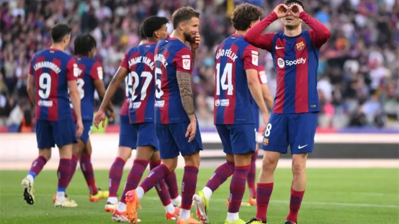 موعد مباراة فالنسيا ضد برشلونة في الدوري الإسباني والقنوات الناقلة