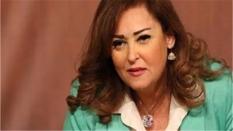 أشرف زكي يكشف عن عملية جراحية للفنانة نهال عنبر.. تفاصيل وأسباب الجراحة
