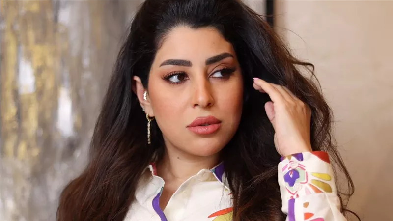 أيتن عامر تُؤجل طرح أغنيتها 