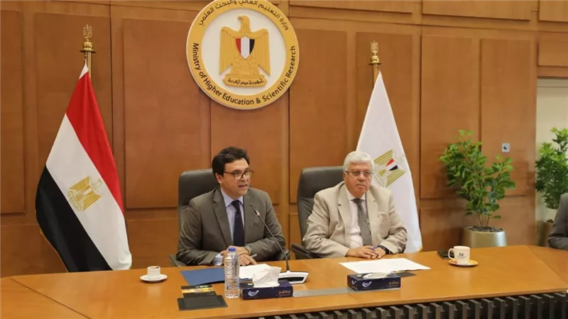 تفاصيل خطة وزارتي التعليم العالي والثقافة لتنشيط المسرح الجامعي وريادة الأعمال (صور)