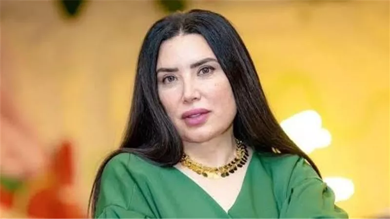 عبير صبري تحلم بالتمثيل مع آل باتشينو في الجنة وحقيقة عودتها للحجاب 