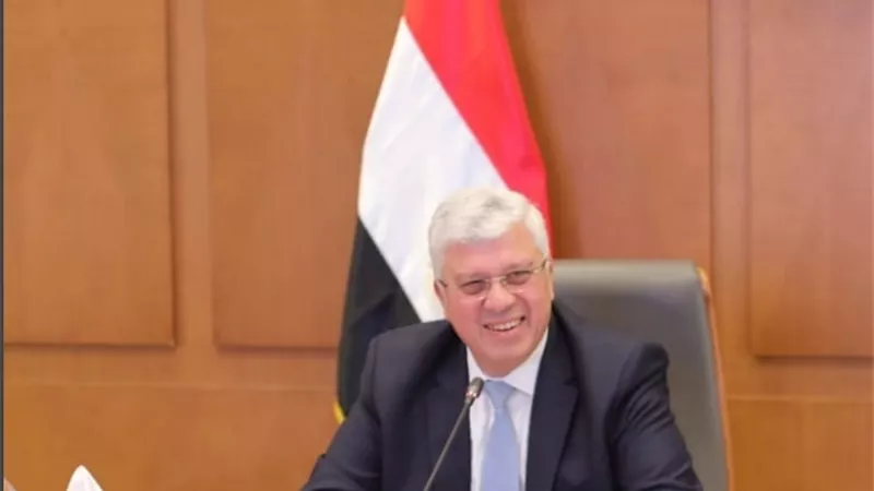 التعليم العالي تردّ على استفسارات خريجي الصيدلة 
