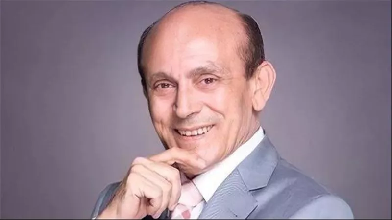 محمد صبحي يكشف تفاصيل مسرحية 