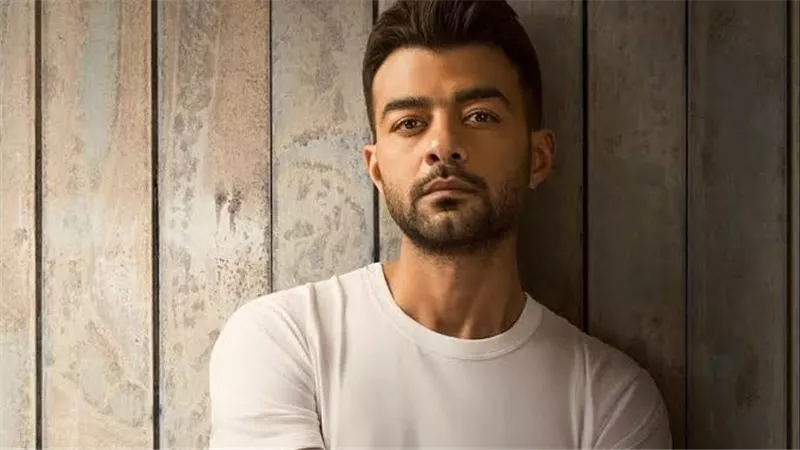 هيثم شاكر يتألق في مهرجان صيف بنغازي ويحقق نجاحاً باهراً بحفل شبابي