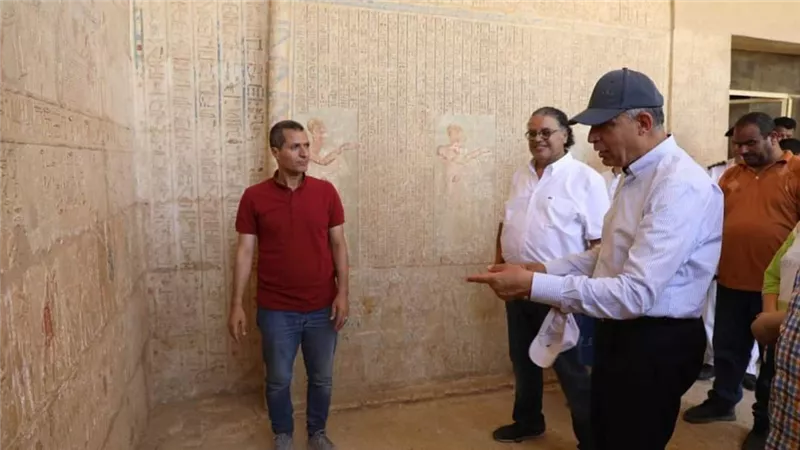 محافظ المنيا يزور المناطق الأثرية استعداداً للموسم السياحي الجديد