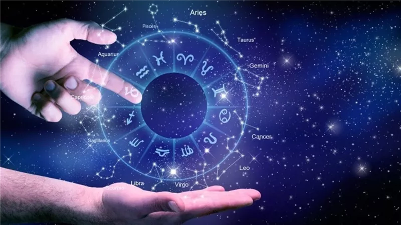 حظك اليوم الثلاثاء 13 أغسطس 2024.. حب جديد يقابل العقرب وتغيّرات مهنية للدلو