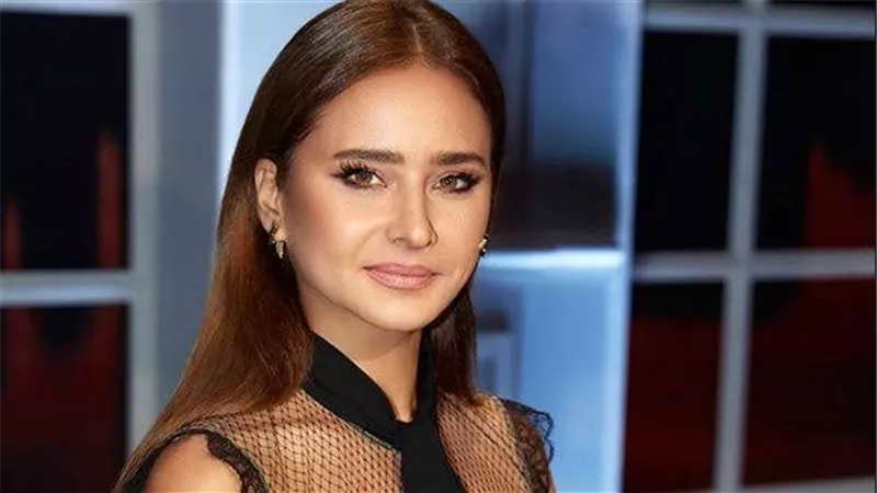 أخرهم نيللي كريم.. شكاوى النجوم تفتح النار على خدمات النقل الذكية