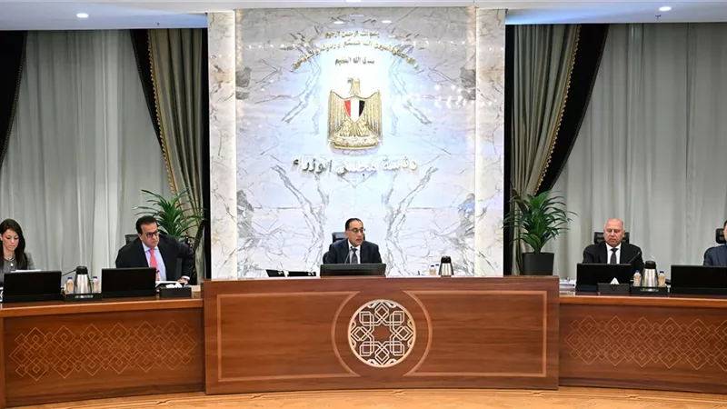 الحكومة تعلن حزمة تسهيلات ضريبية غدا.. قرارات هامة ينتظرها المستثمرين على أحر من الجمر 