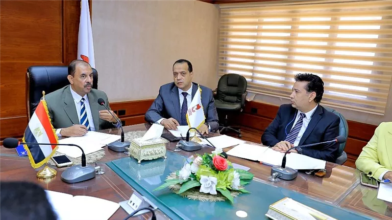 محافظ سوهاج يترأس اجتماعًا لتطوير السياحة في المحافظة