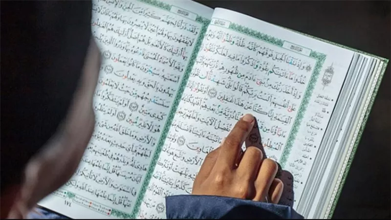 “ اعرف الصح ”.. هل يجوز قراءة القرآن للمرأة دون ارتداء الحجاب؟