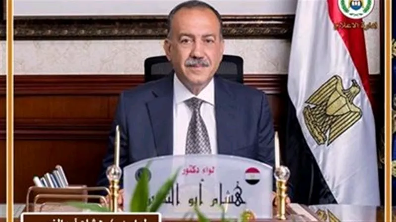 أسيوط تواصل إزالة إشغالات الباعة وتجميل المراكز ضمن مبادرة 