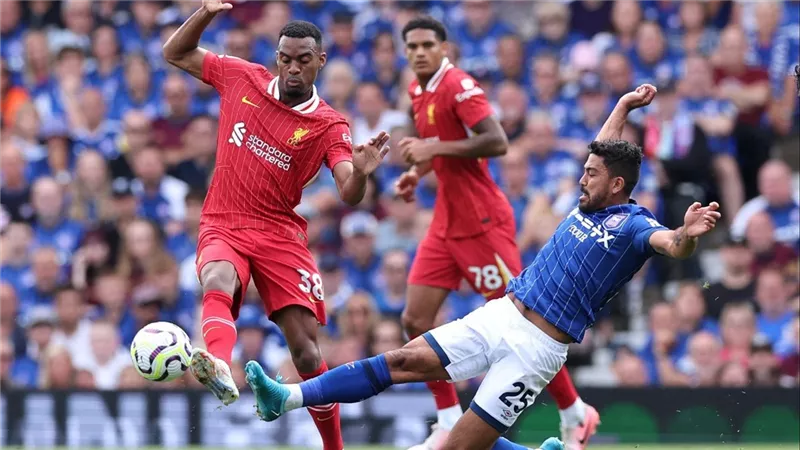 جدول ترتيب الدوري الإنجليزي والهدافين قبل انطلاق الجولة الثانية