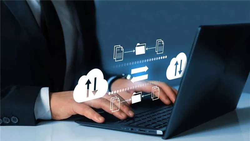 بعد استخدام اسم مخرج شهير بغرض النصب.. نصائح لمواجهة الابتزاز الالكتروني
