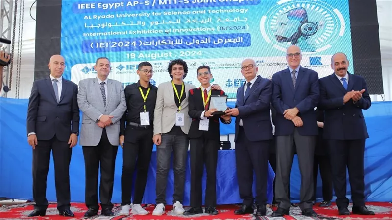 حلول لمشكلات التغير المناخي وهدر الماء.. مشروعات طلاب مدارس المتفوقين بمعرض جامعة الريادة للابتكارات