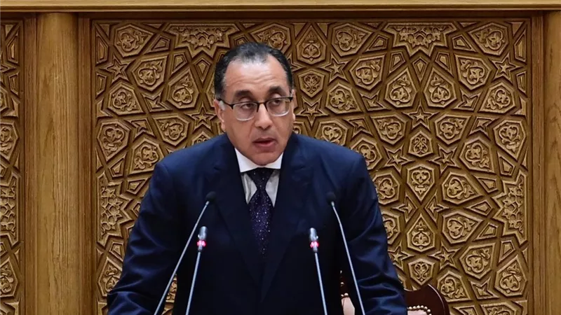 رئيس الوزراء: إجراءات حاسمة ضد من يرفض سداد الإيجار و سارقي الكهرباء