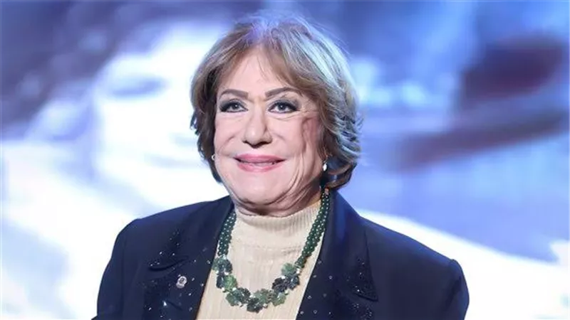 الفن رسالة عظيمة.. الفنانة سميحة أيوب تكشف حقيقة اعتزالها  
