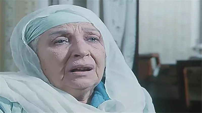 أمينة رزق.. سيدة المسرح وعذراء السينما التي خلدها الفن ورحل عنها الجميع
