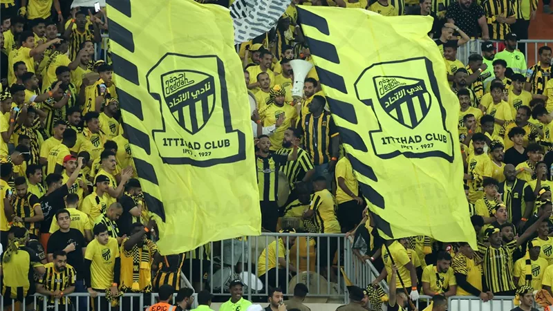 حقيقة معاقبة الاتحاد السعودي بسبب صفقته الجديدة.. خبير قانوني يوضح