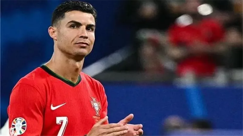 رونالدو يثير الجدل بتصريحات نارية عن موعد اعتزاله الدولي