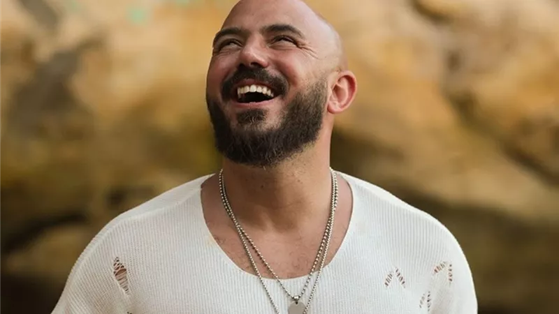 العسيلي يطرح أغنيتين جديتين من ألبومه زعلان مني ليه يا شتا