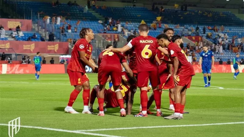 التشكيل الرسمي لمباراة الرائد والقادسية في الدوري السعودي 