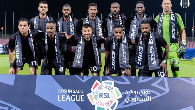 التشكيل الرسمي لمباراة الرياض والخلود في الدوري السعودي 