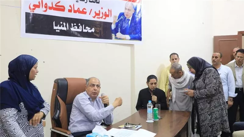 محافظ المنيا يستجيب لمطالب المواطنين ببني مزار ويفتح قاعات بمدارس اللغات