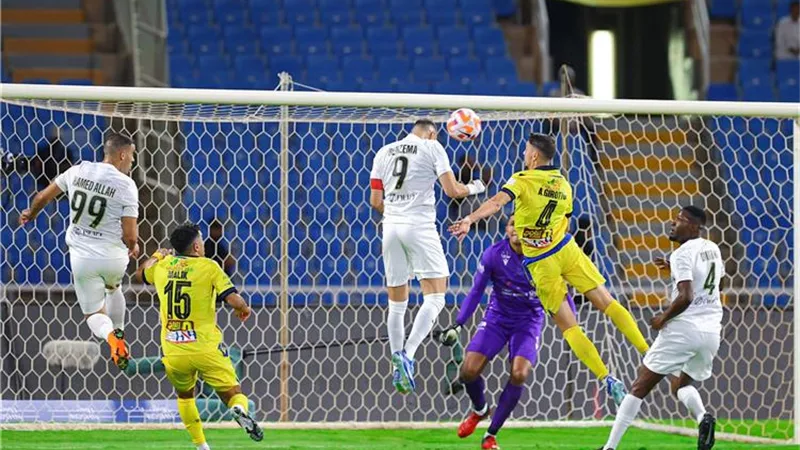 بنزيما يقود الهجوم.. تشكيل الاتحاد أمام التعاون في الدوري السعودي
