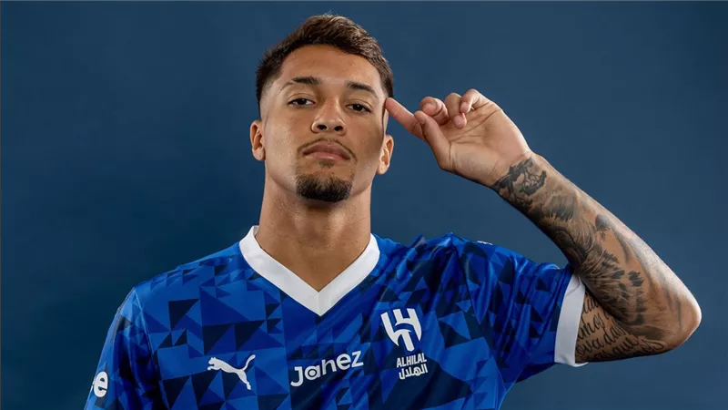 رسميا.. الهلال السعودي يعلن تعاقده مع ليوناردو قادما من بنفيكا 