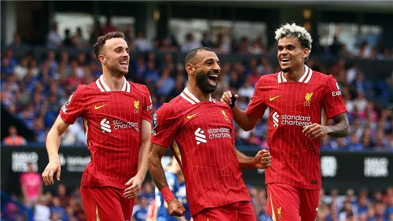 مفاجآت في قائمة ليفربول بـ دوري أبطال أوروبا 2024-2025.. موقف محمد صلاح