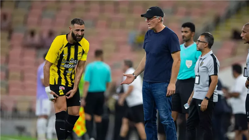 بنزيما يشارك في تدريبات الاتحاد السعودي بعد تعافيه من الإصابة