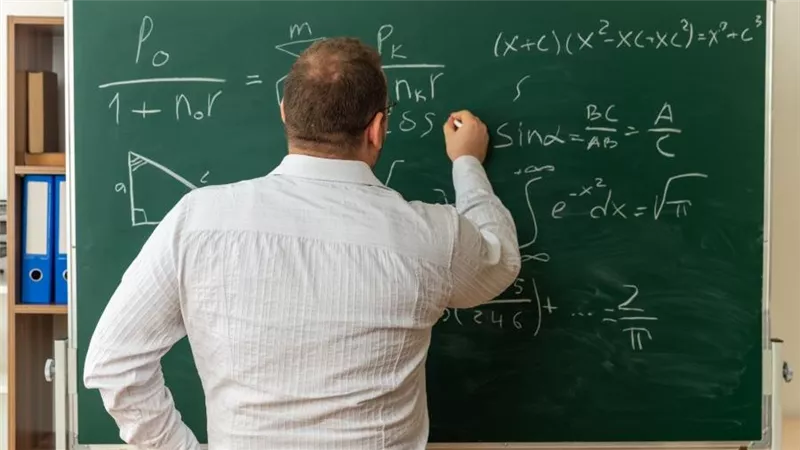 مجلس النواب يتخذ إجراءات لمواجهة عجز المعلمين في المدارس