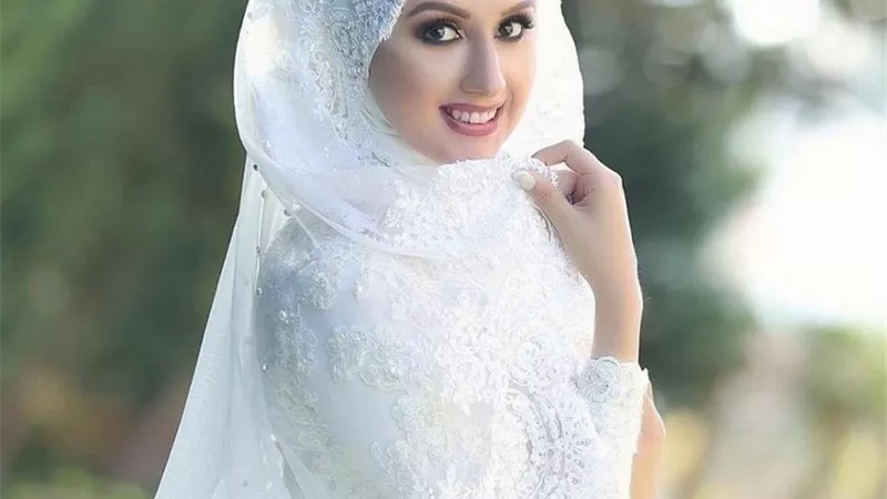 أزمة بنت الشيخ رمضان عبد الرازق أثارتها.. هل يحق للمحجبة خلع الحجاب في حفل زفافها؟
