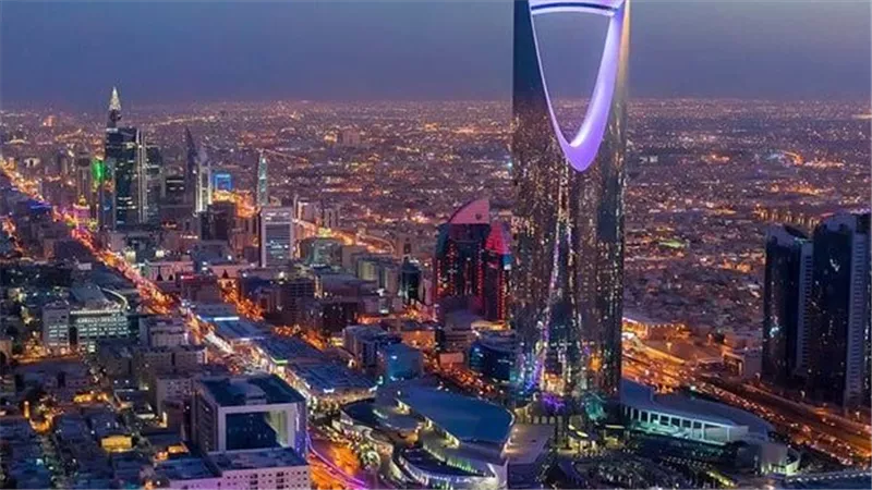 حقيقة إلغاء نظام الكفالة والرسوم للمغتربين في السعودية 