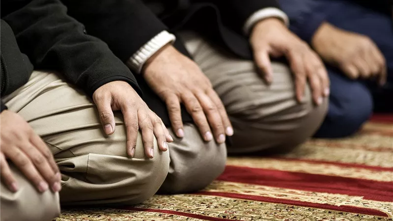 مواقيت الصلاة اليوم الأحد 26-1-2025 فى القاهرة والمحافظات.. انتبه لفرق التوقيت