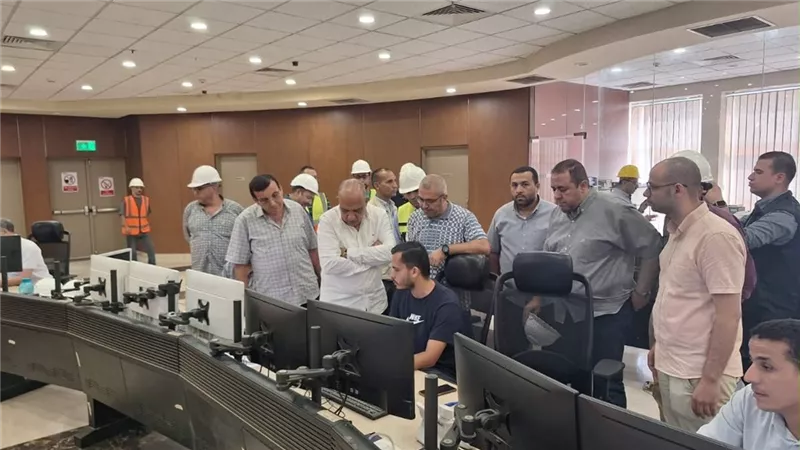 محطة غرب القاهرة لإنتاج الكهرباء تشهد زيارة مفاجئة من «محمود عصمت»