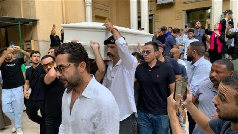 بالصور.. نجوم الفن يودعون ناهد رشدي.. أبرزهم شريف سلامة ومحمد رياض