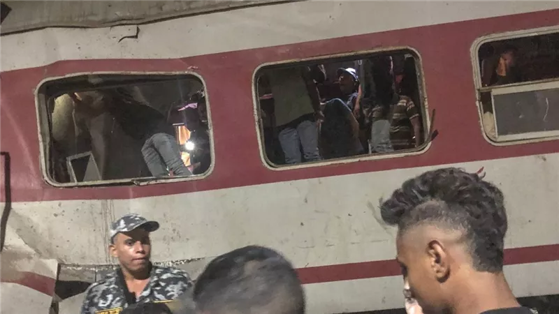 ارتفاع عدد ضحايا تصادم قطارين في الشرقية إلى 3 وفيات و40 مصابًا