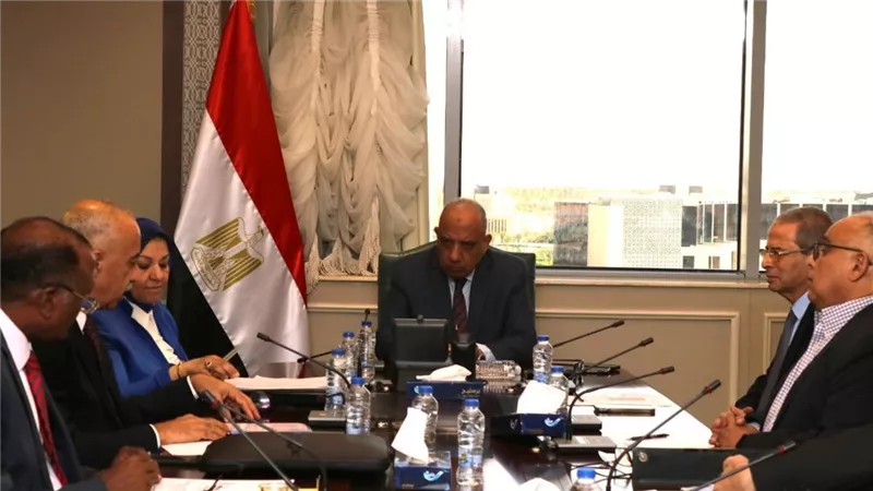 المحطة الشمسية الحرارية بالكريمات.. تفاصيل متابعة وزير الكهرباء كفاءة التشغيل